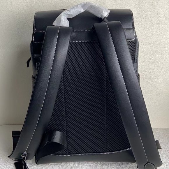 Coach backpack - Picture 2 of 4